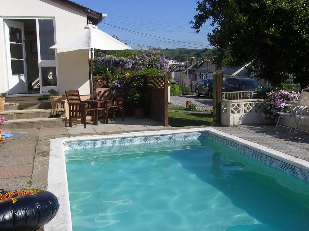 Bed and Breakfast Saffron House à Combe Martin Extérieur photo