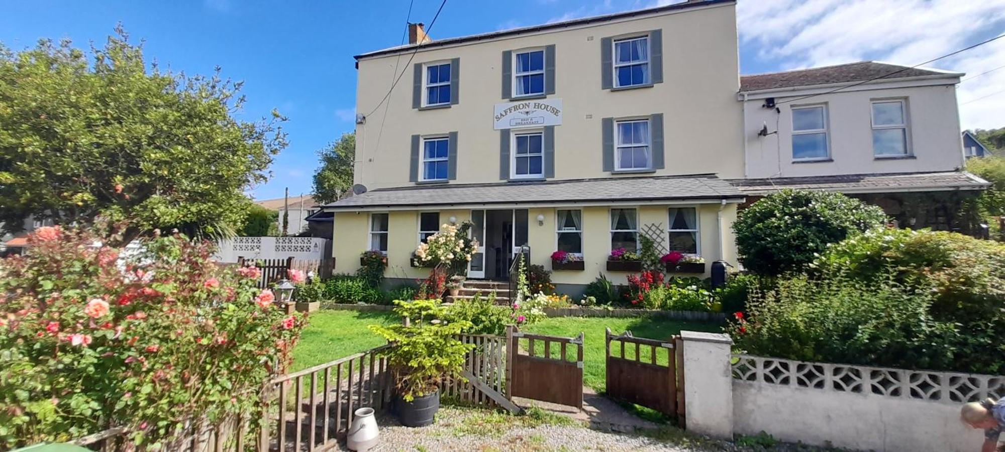 Bed and Breakfast Saffron House à Combe Martin Extérieur photo